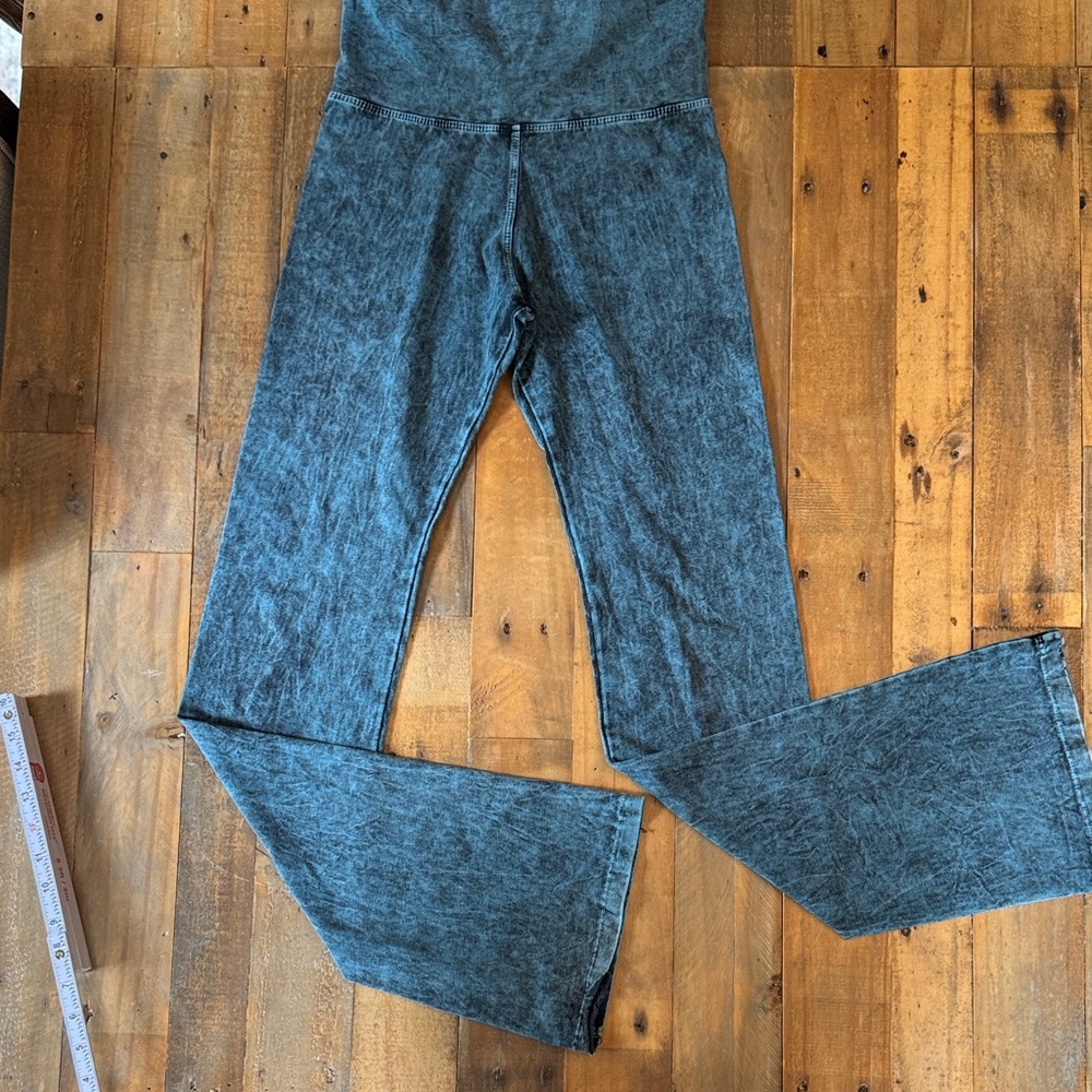T Party Fashion Blue Boot Cut flare Pants. Leggings.  GUC. Size S cotton